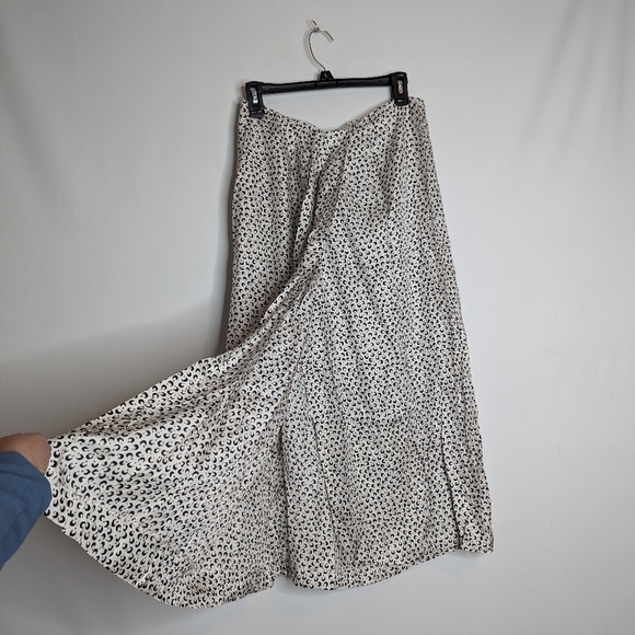 VINCE. Black and White Wrap Skirt - Picture 9 of 15